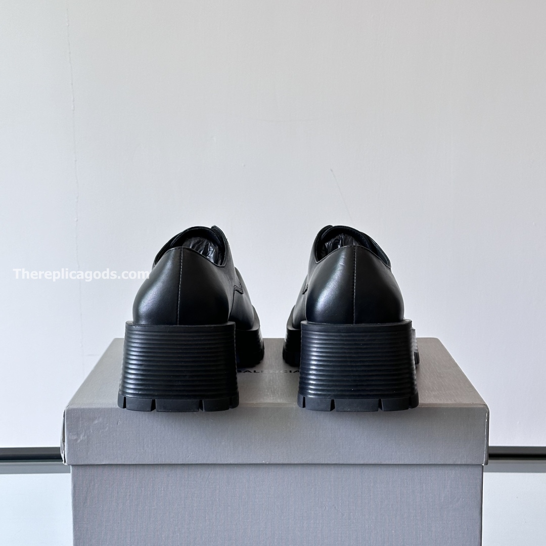 TROOPER DERBY SHOES IN BLACK - BB273