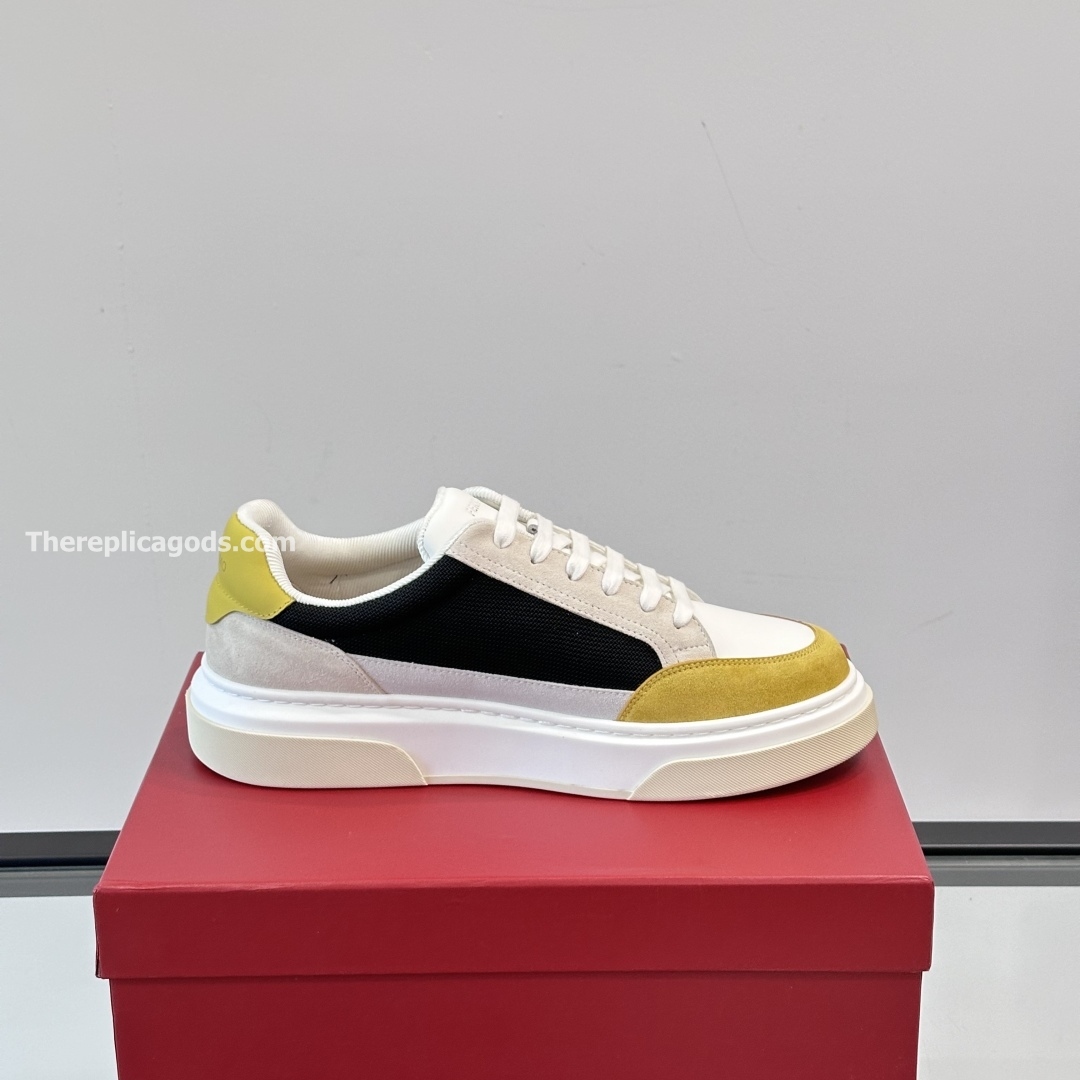 LOW TOP SNEAKERS WITH GANCINI OUTLINE - OW66