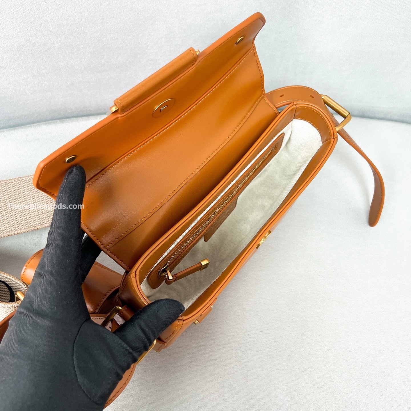 SMALL STREETCHIC BAG BROWN VINTAGE SMOOTH CALFSKIN