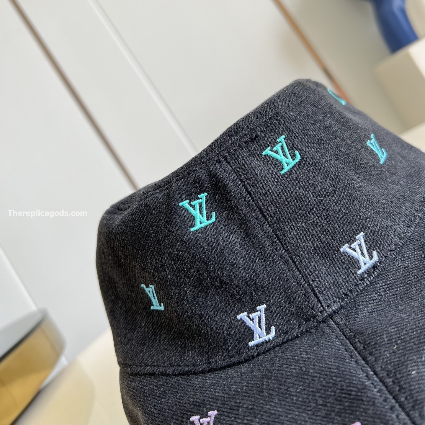 BLASON SHADING DENIM REVERSIBLE BUCKET HAT M7978M