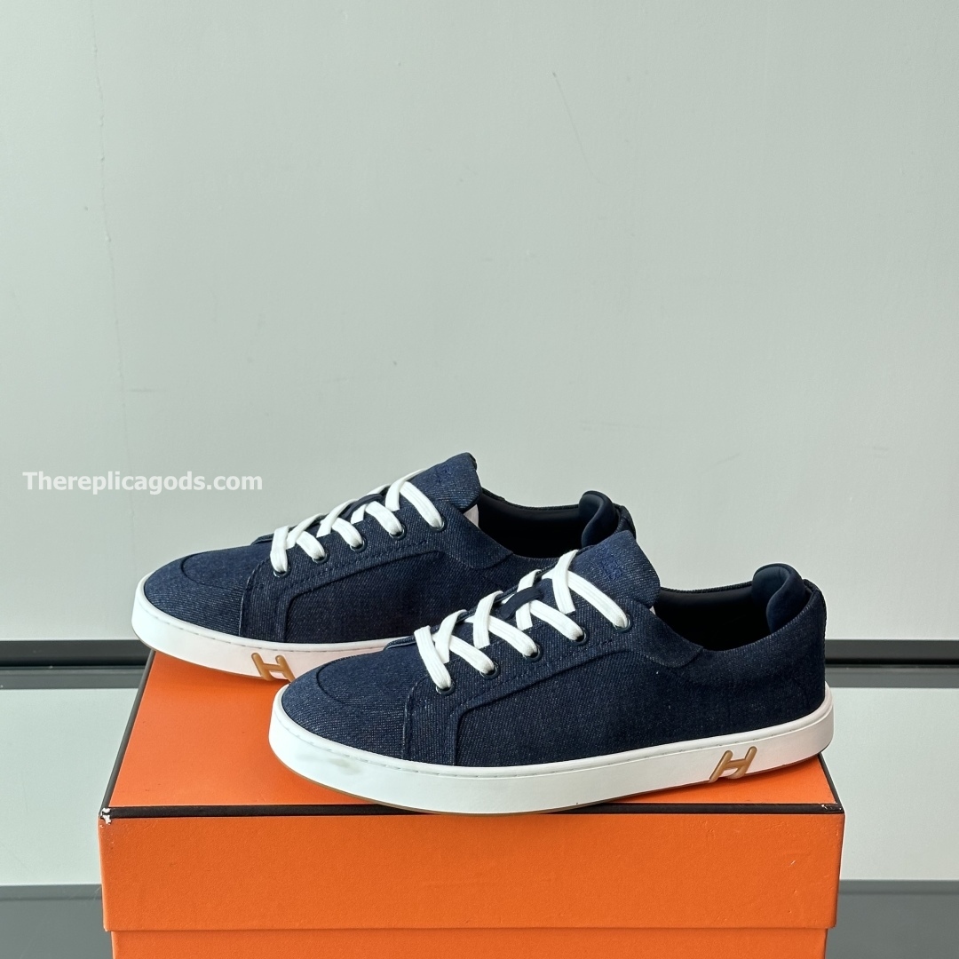 KID SNEAKERS IN BLUE - H273