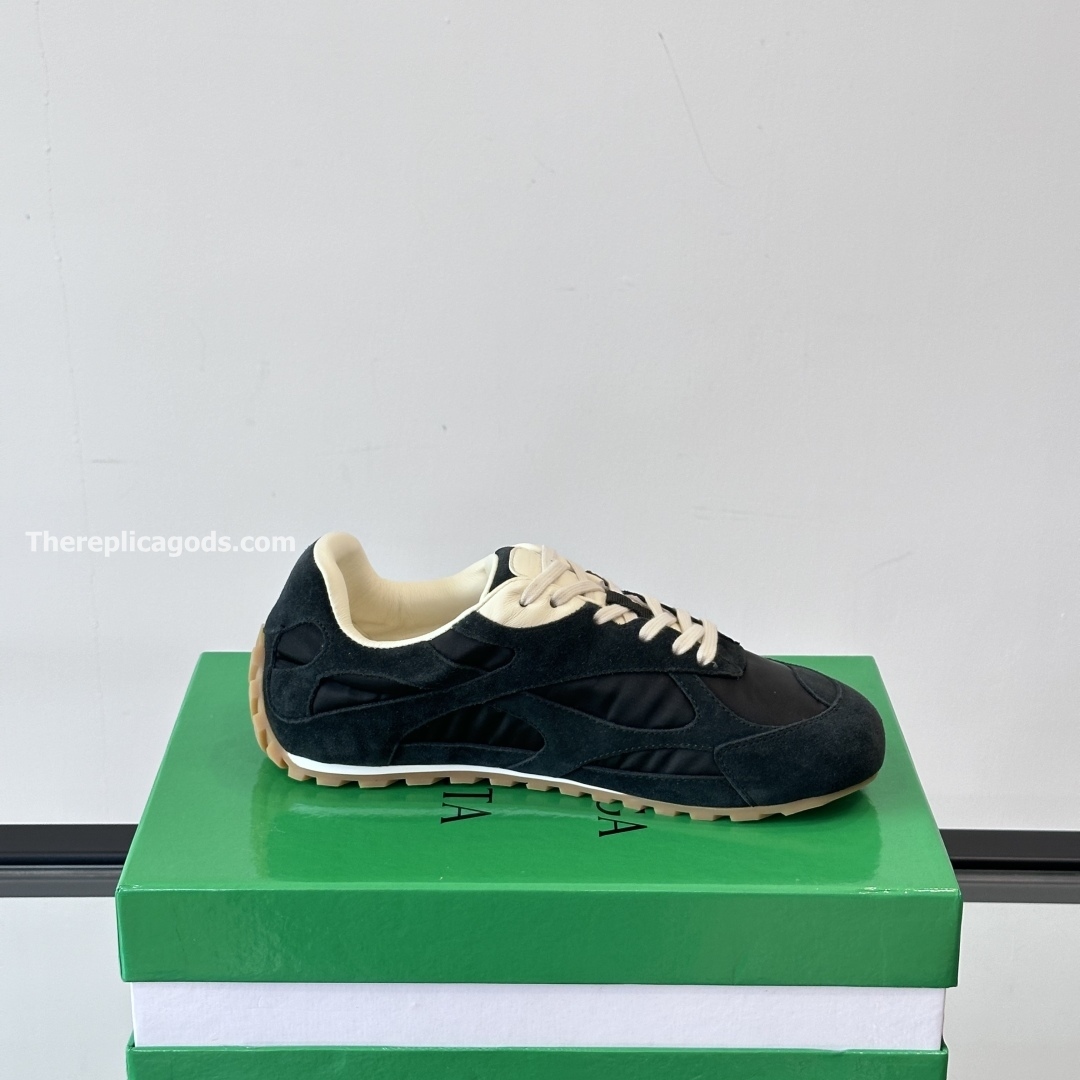 ORBIT FLASH SNEAKERS IN BLACK - BV23
