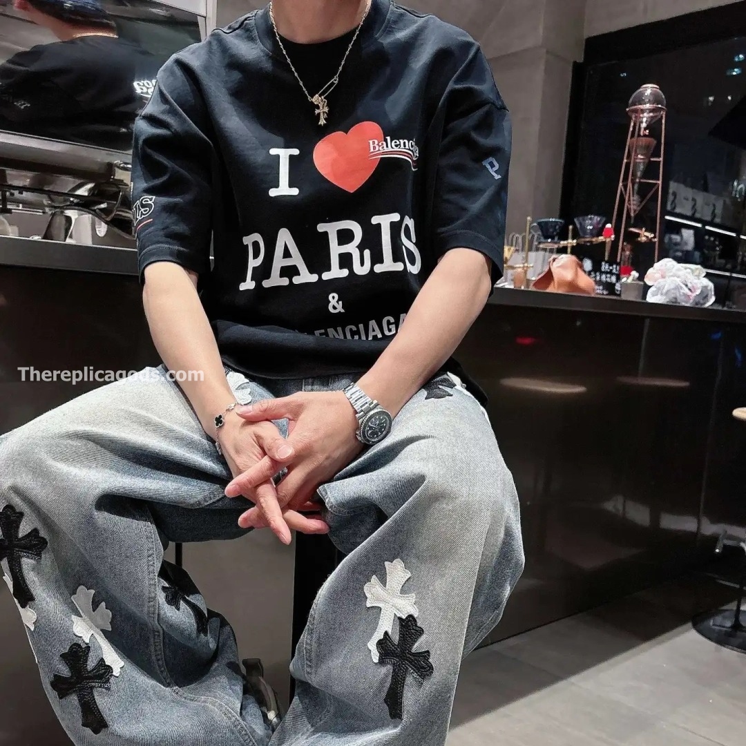 OVERLAYER POLITICAL CAMPAIGN T-SHIRT IN BLACK - TP595