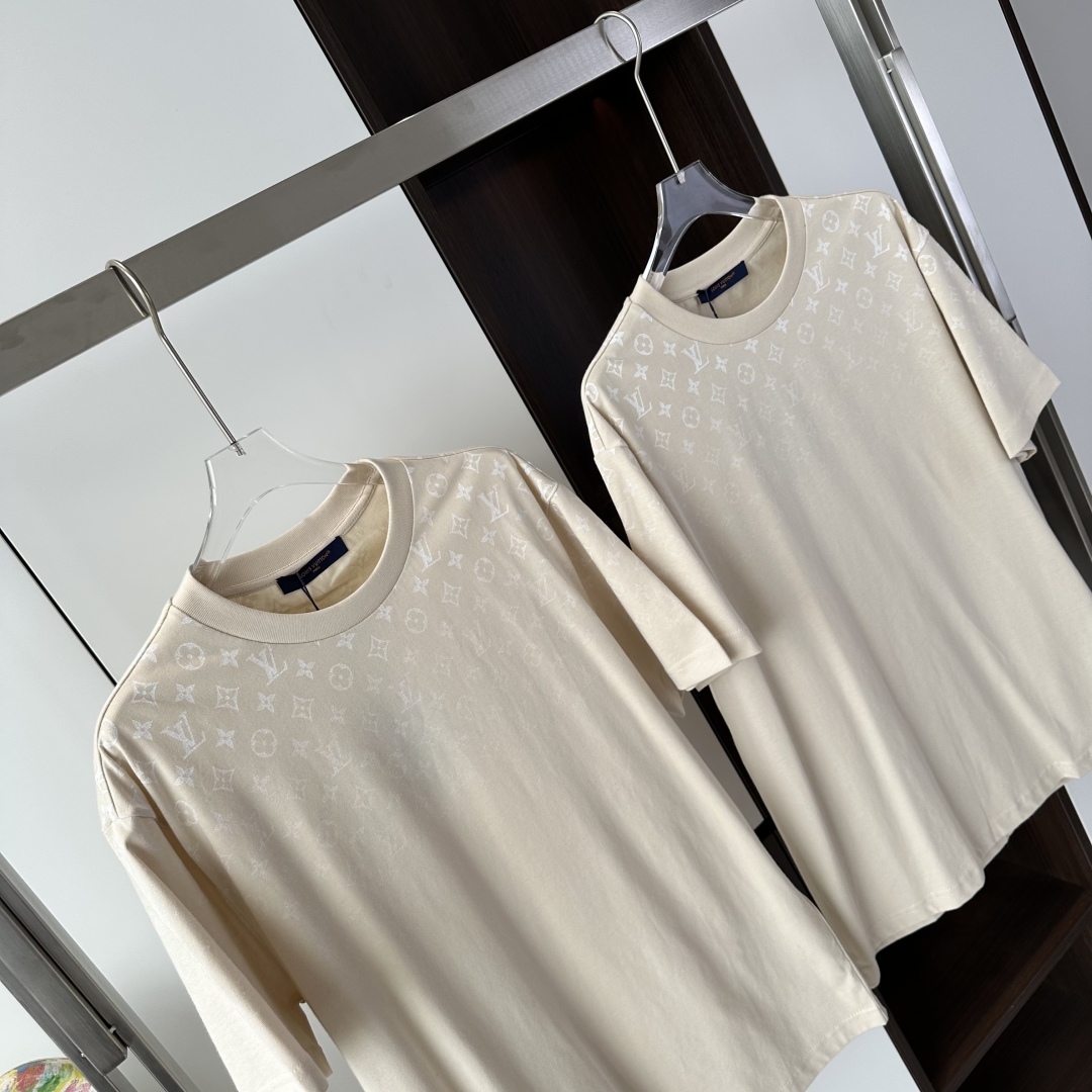 MONOGRAM GRADIENT T-SHIRT IN LIGHT BEIGE - TP586