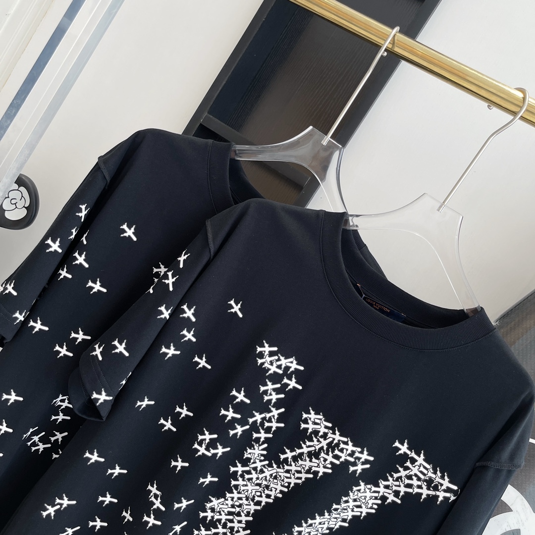 AIRPLANE PRINTED T-SHIRT IN BLACK - TP584
