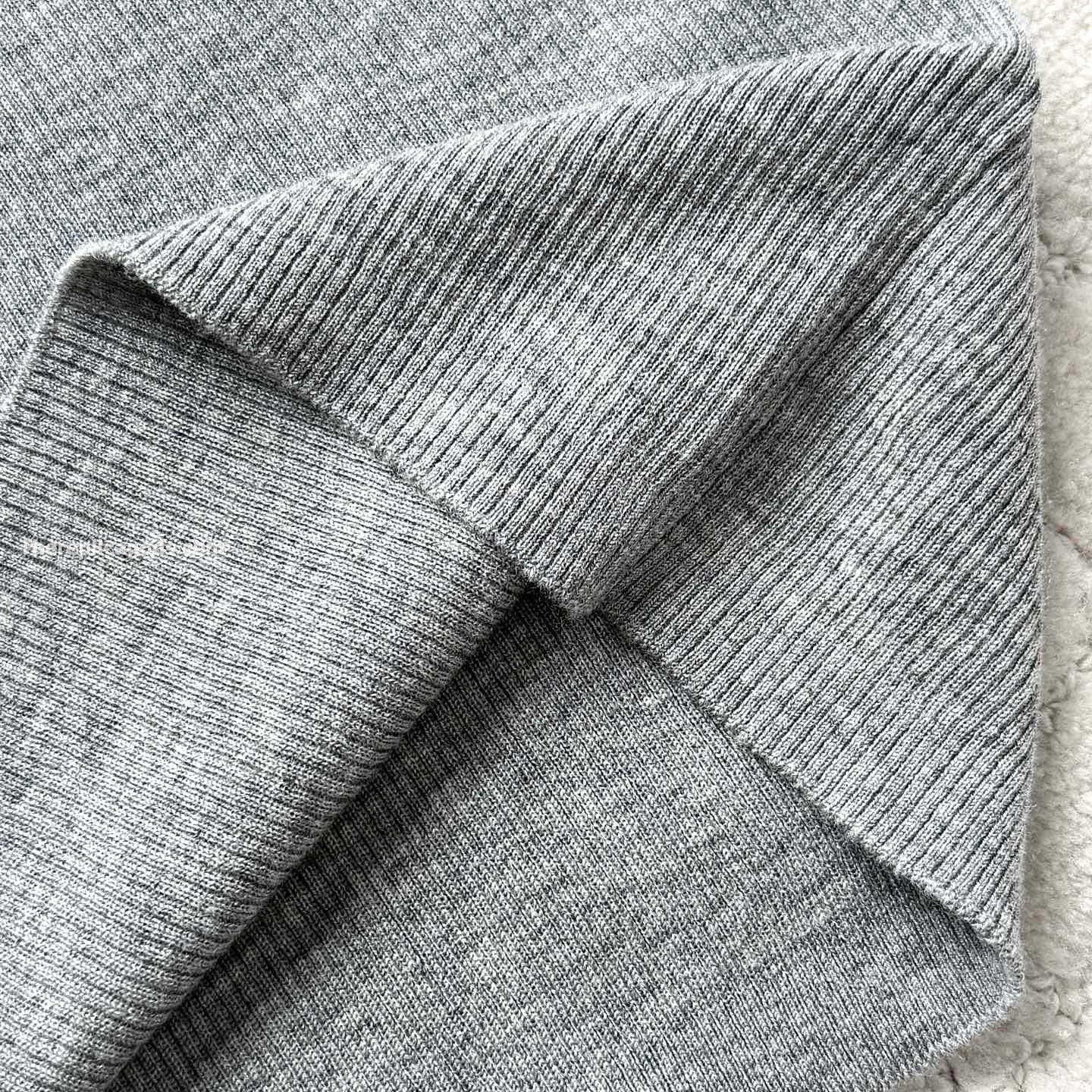 GREY SILK CREW-NECK SWEATER WITH LOGO - TP563