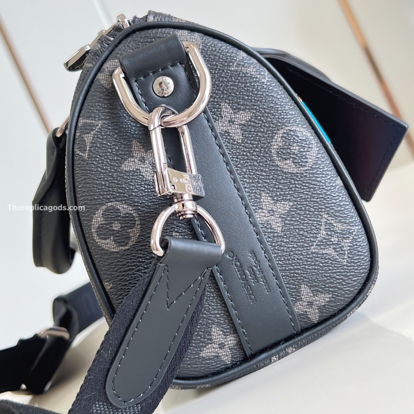 KEEPALL BANDOULI?RE 25 BLACK MONOGRAM ECLIPSE P01942