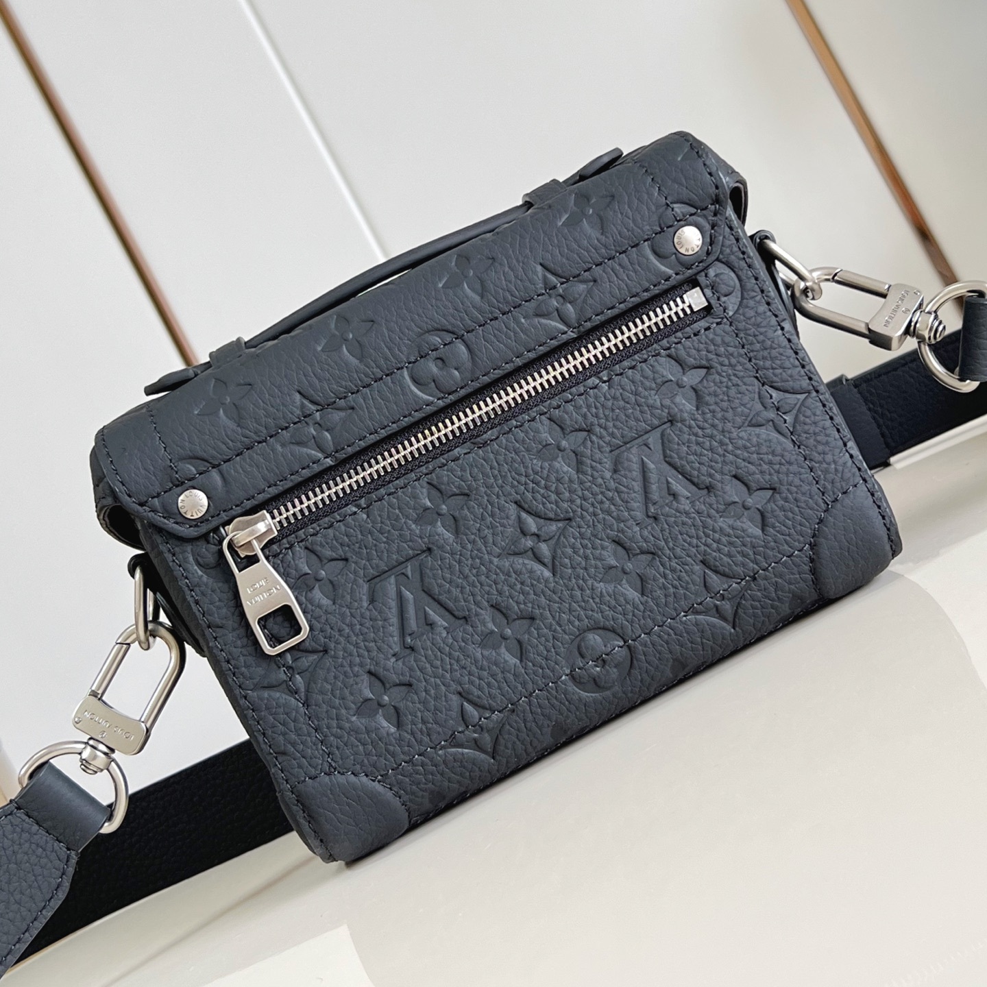 SOUL TRUNK CROSSBAG BLACK TAURILLON MONOGRAM M13871