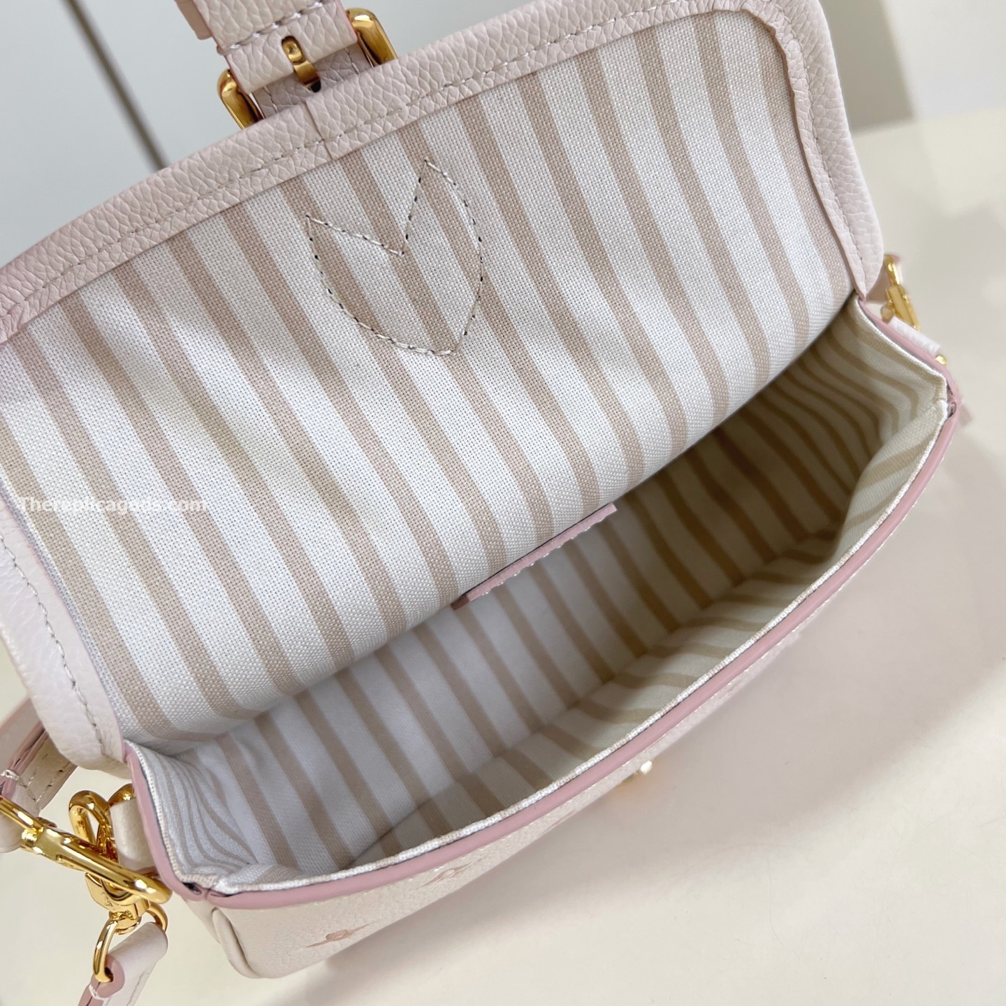 NANO DIANE HANDBAG BICOLOR EDEN EMBOSSED COWHIDE LEATHER M13642