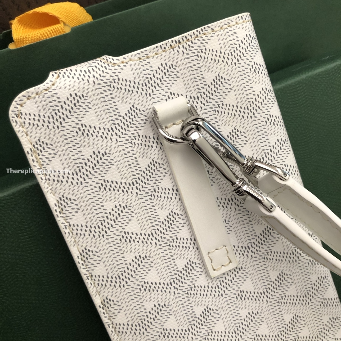 MONTMARTRE GM CASE IN WHITE