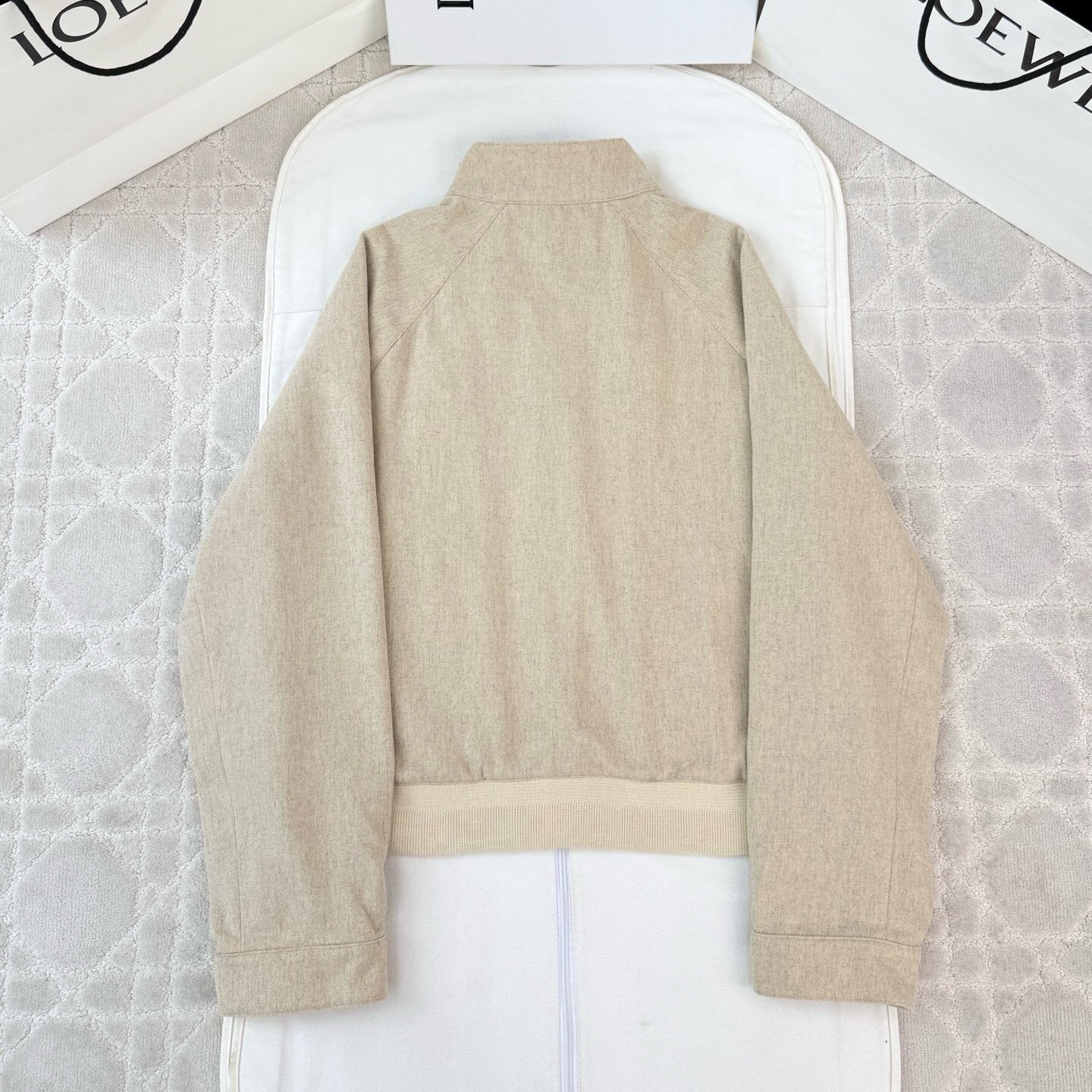 STAND-UP COLLAR JACKET IN BEIGE