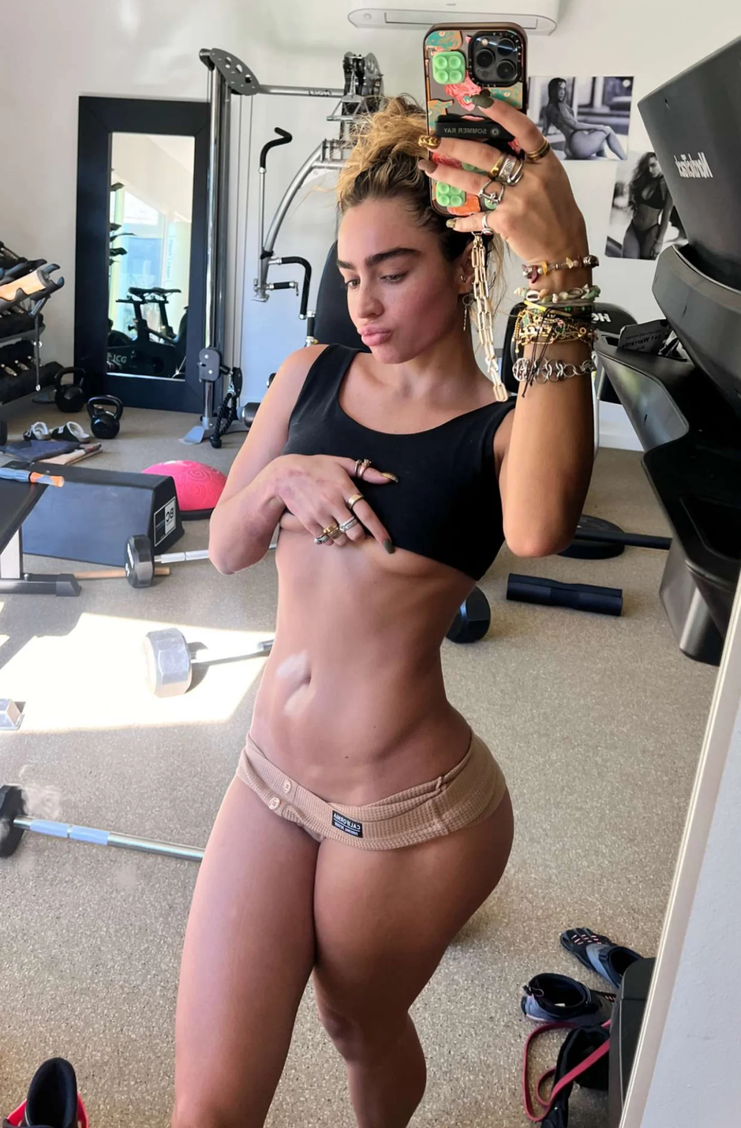 Meeting Sommer Ray in the Gym (Femsub, Story, Cum, Orgasm, Blowjob,  Cowgirl, Missionary, Doggy, Gym) - Image Chest - Free Image Hosting And  Sharing Made Easy