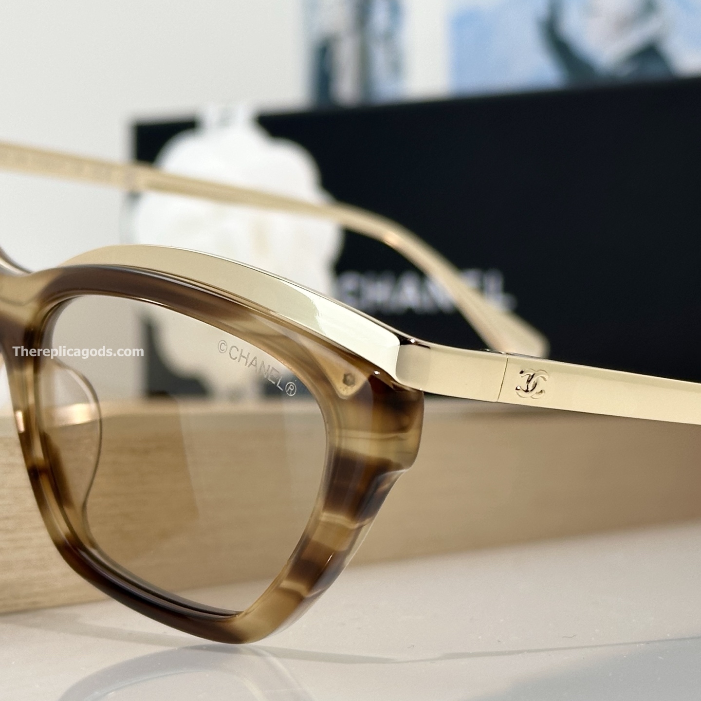 CAT-EYE SUNGLASSES IN LIGHT BROWN - SG335