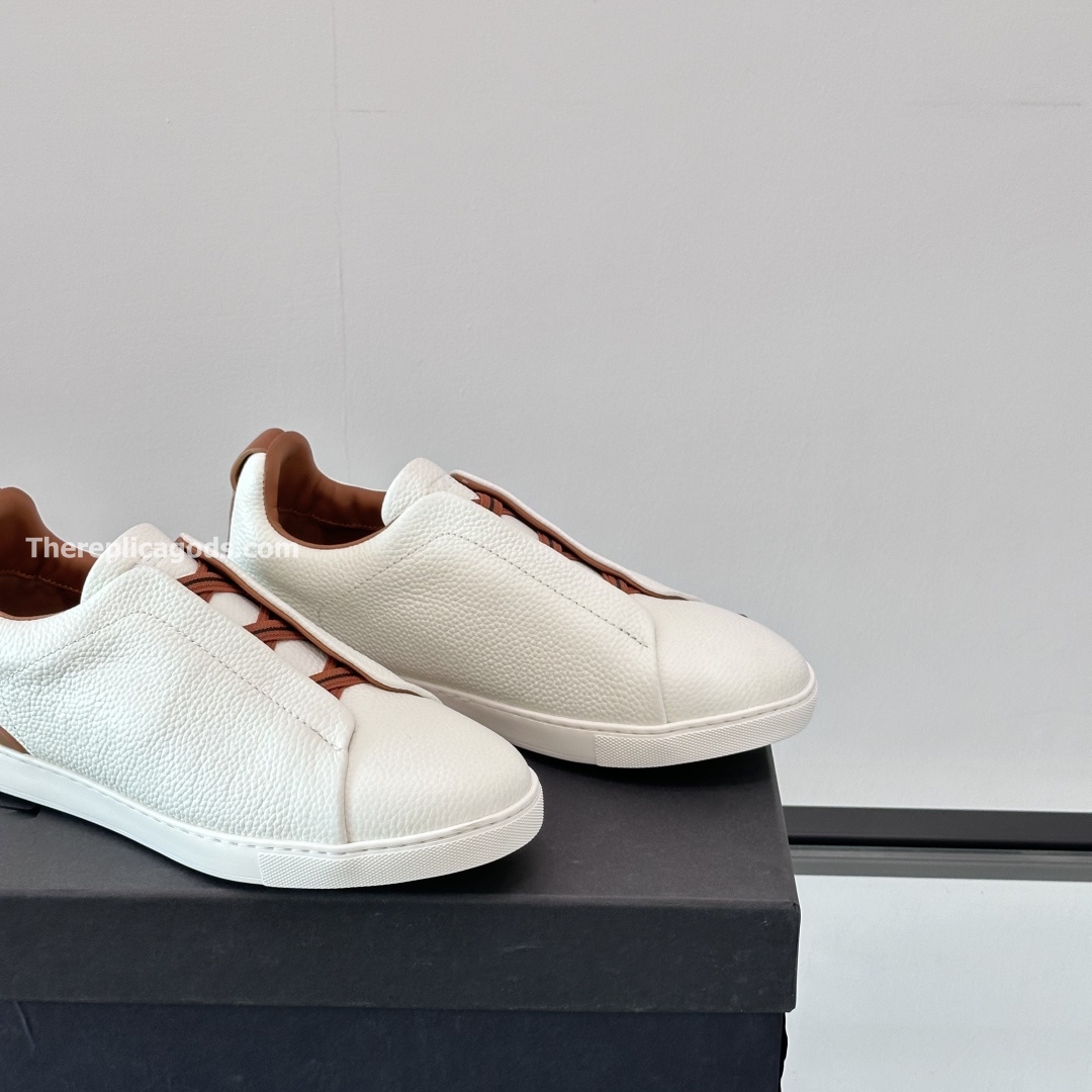 WHITE AND BROWN LEATHER TRIPLE STITCH SNEAKERS