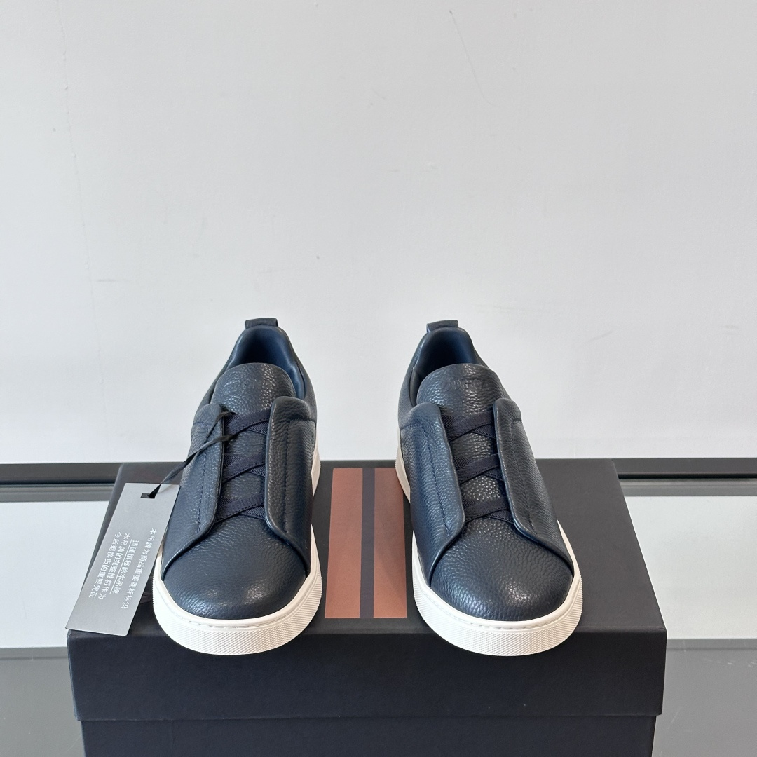 NAVY BLUE LEATHER TRIPLE STITCH SNEAKERS, photo 3