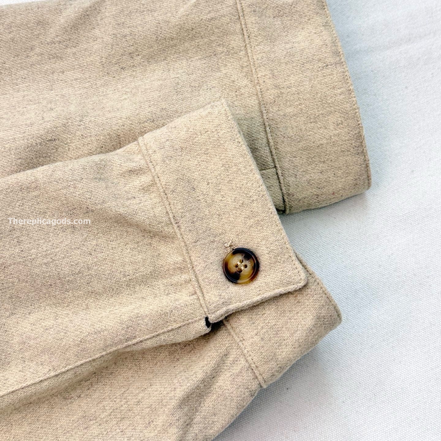 STAND-UP COLLAR JACKET IN BEIGE