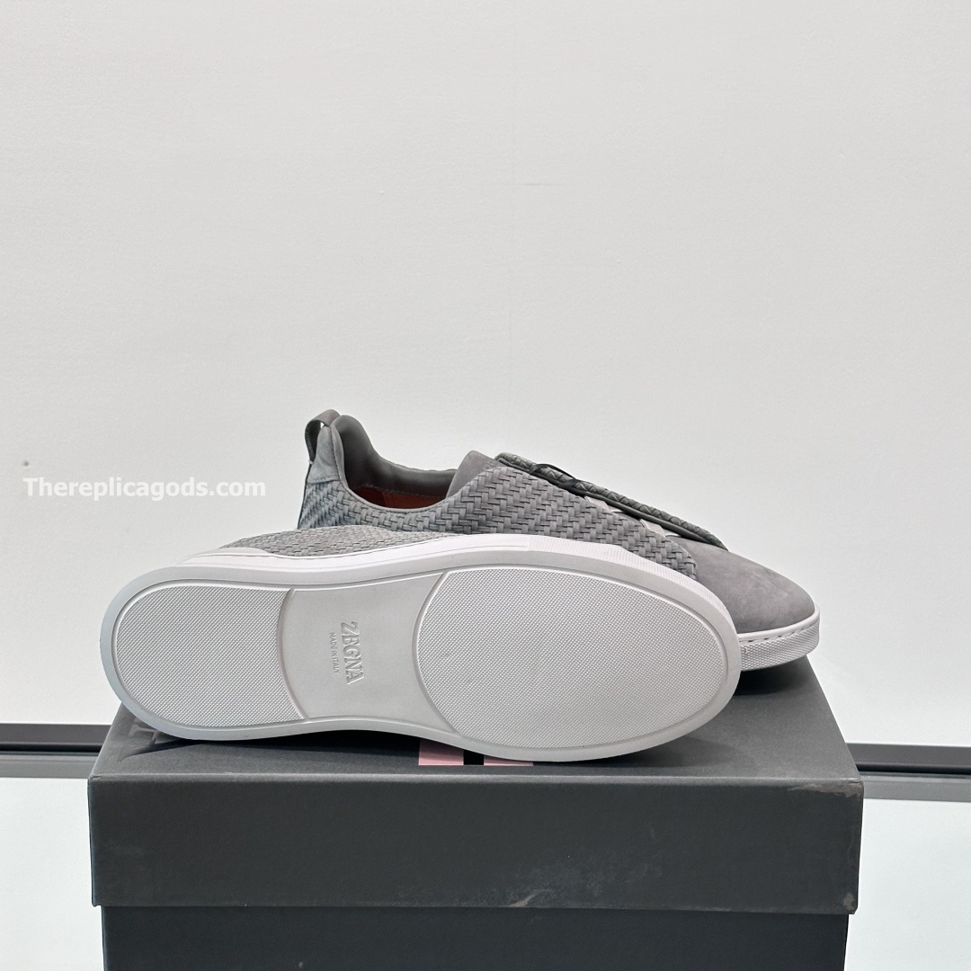 GREY LEATHER TRIPLE STITCH SNEAKERS