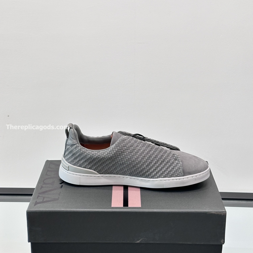 GREY LEATHER TRIPLE STITCH SNEAKERS