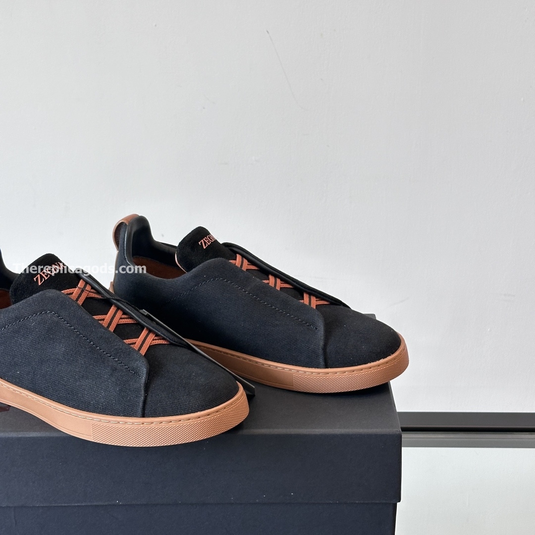 BLACK SUEDE TRIPLE STITCH SNEAKERS