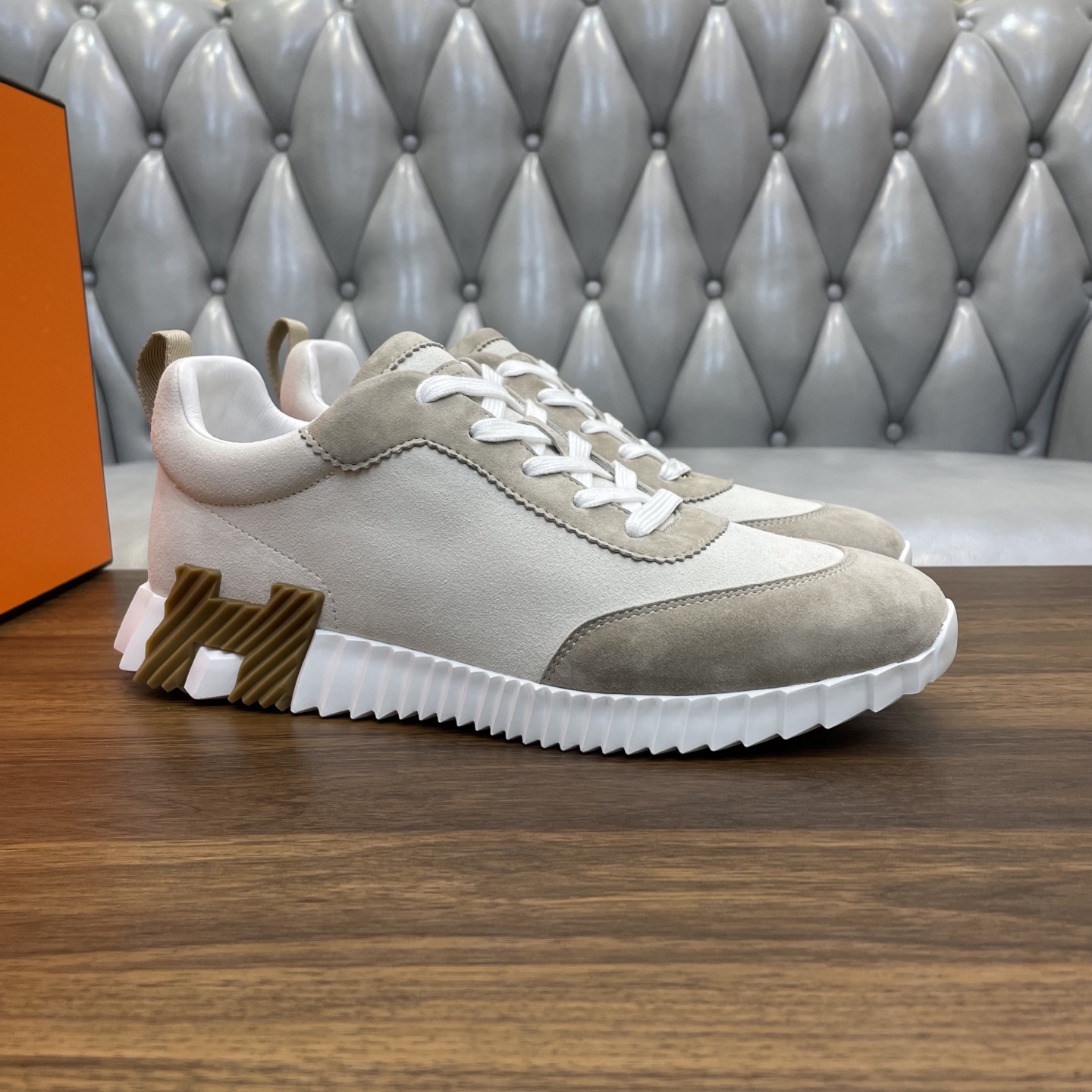 BOUNCING SNEAKERS IN BEIGE - H360
