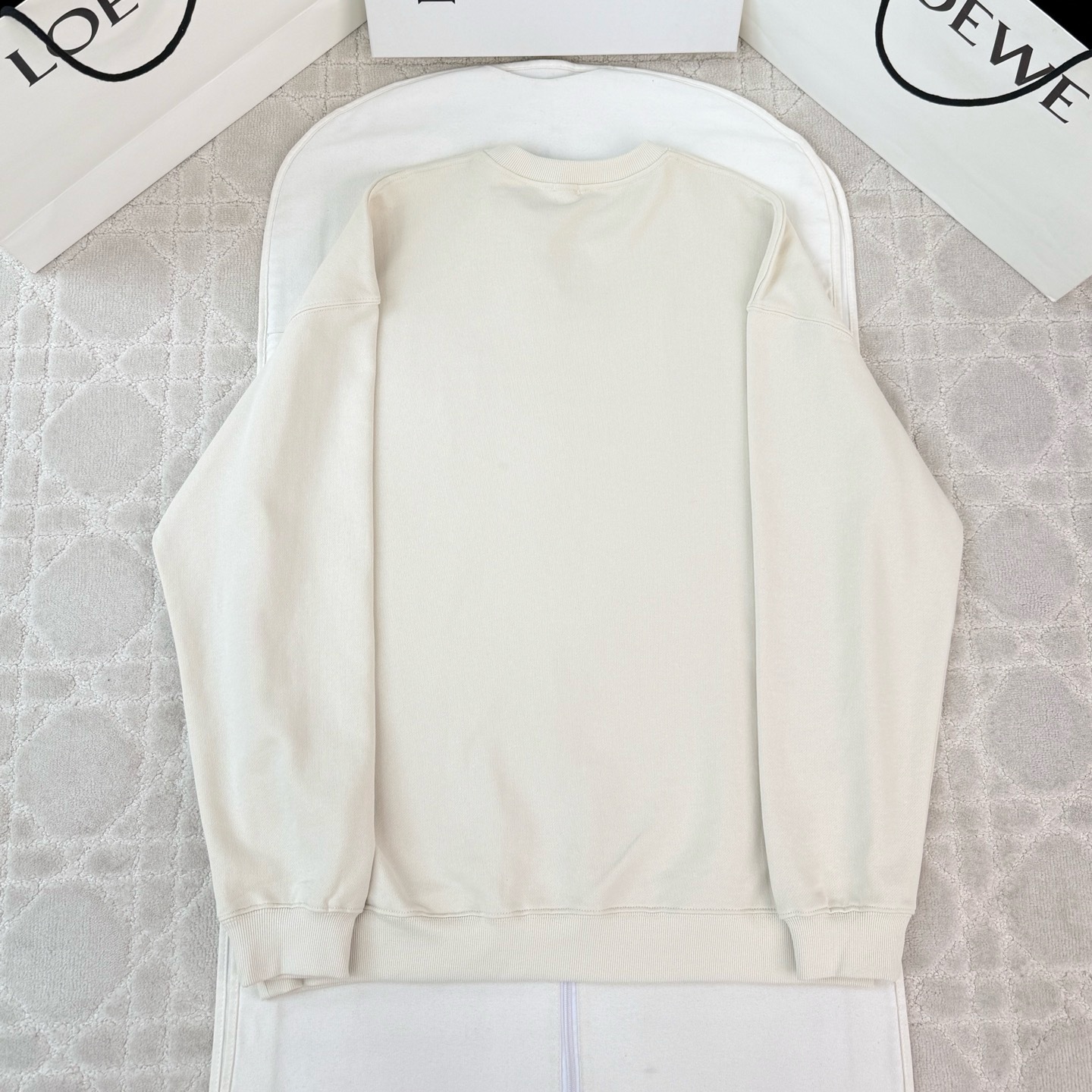 ANAGRAM COTTON SWEATSHIRT IN WHITE - SK824