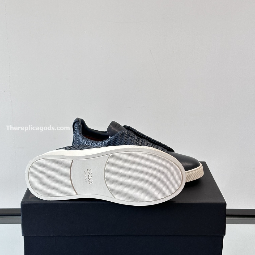 NAVY BLUE LEATHER TRIPLE STITCH SNEAKERS