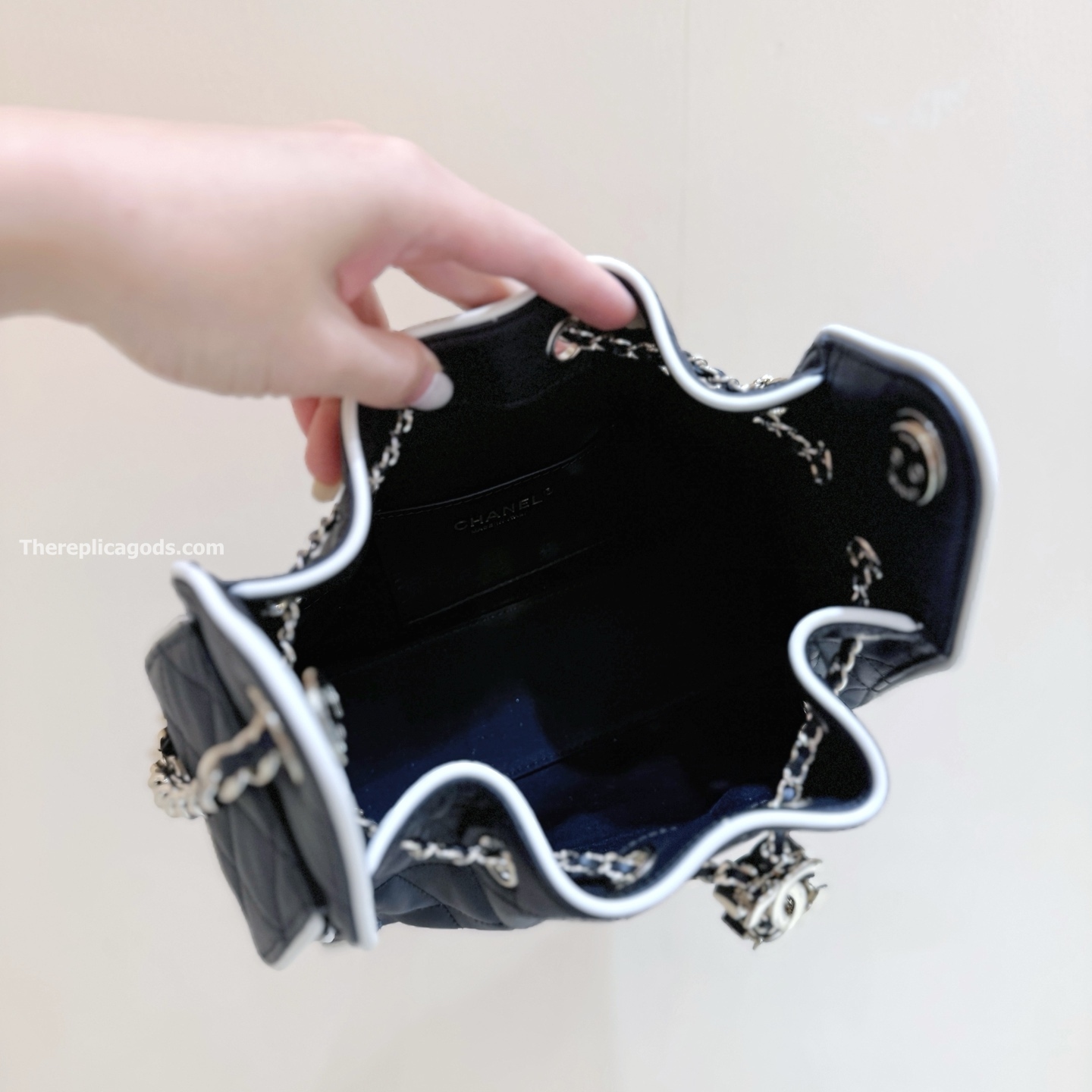 25 MINI HANDBAG BLACK CALFSKIN LEATHER