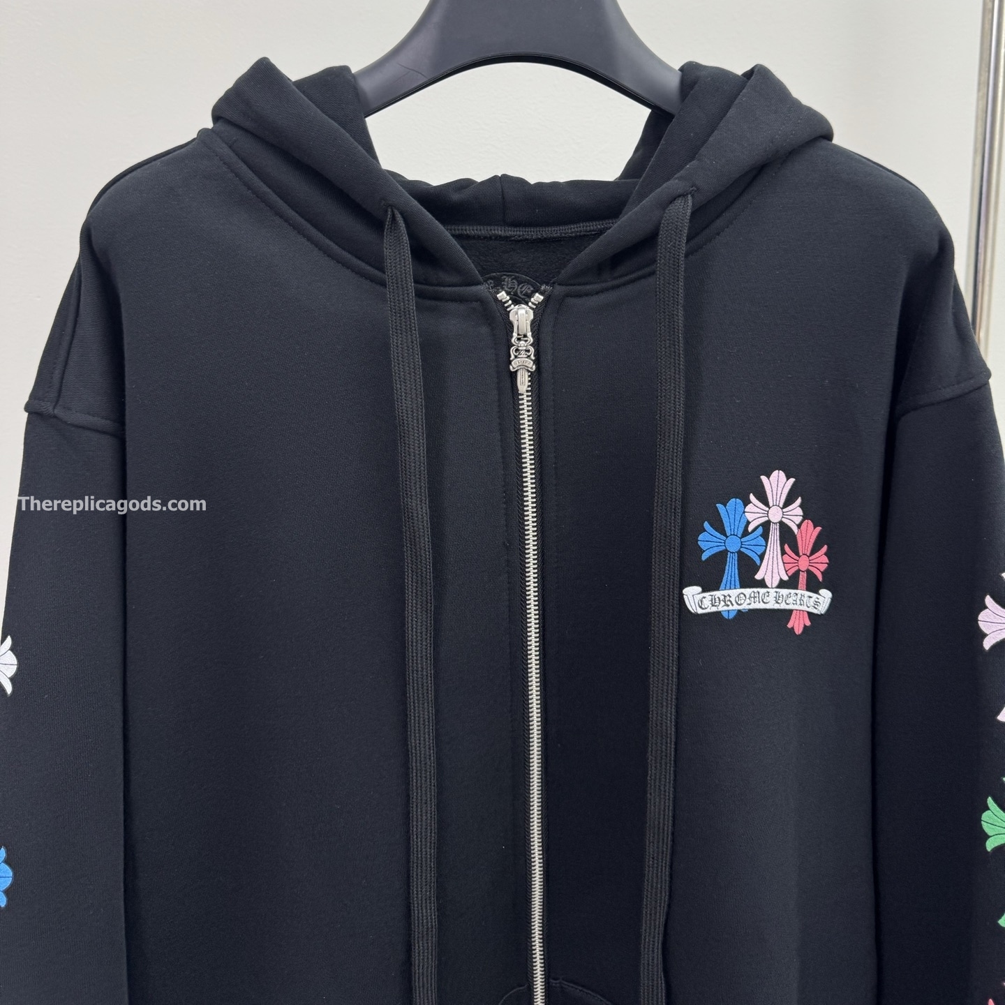 CROSS LOGO ZIP-UP HOODIE IN BLACK
