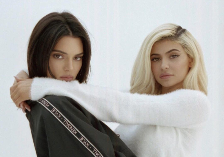 Kylie and Kendall Jenner Help Out a Disgruntled Employee [JOIP] [XL ...