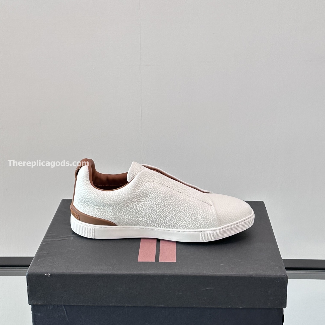 WHITE AND BROWN LEATHER TRIPLE STITCH SNEAKERS