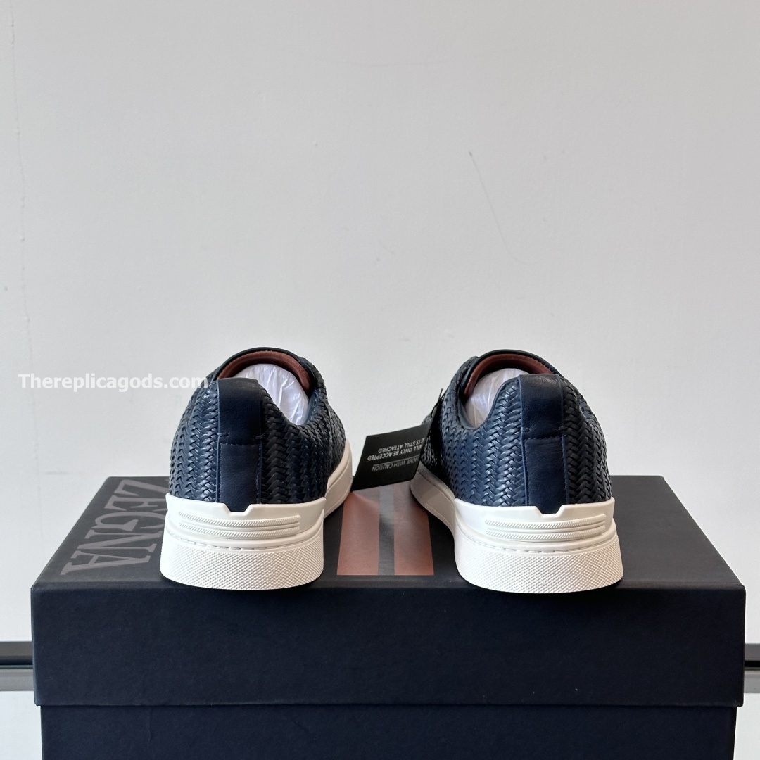 NAVY BLUE LEATHER TRIPLE STITCH SNEAKERS