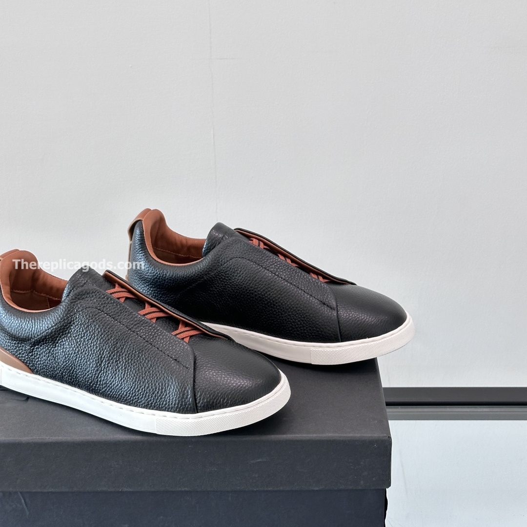 BLACK AND BROWN LEATHER TRIPLE STITCH SNEAKERS