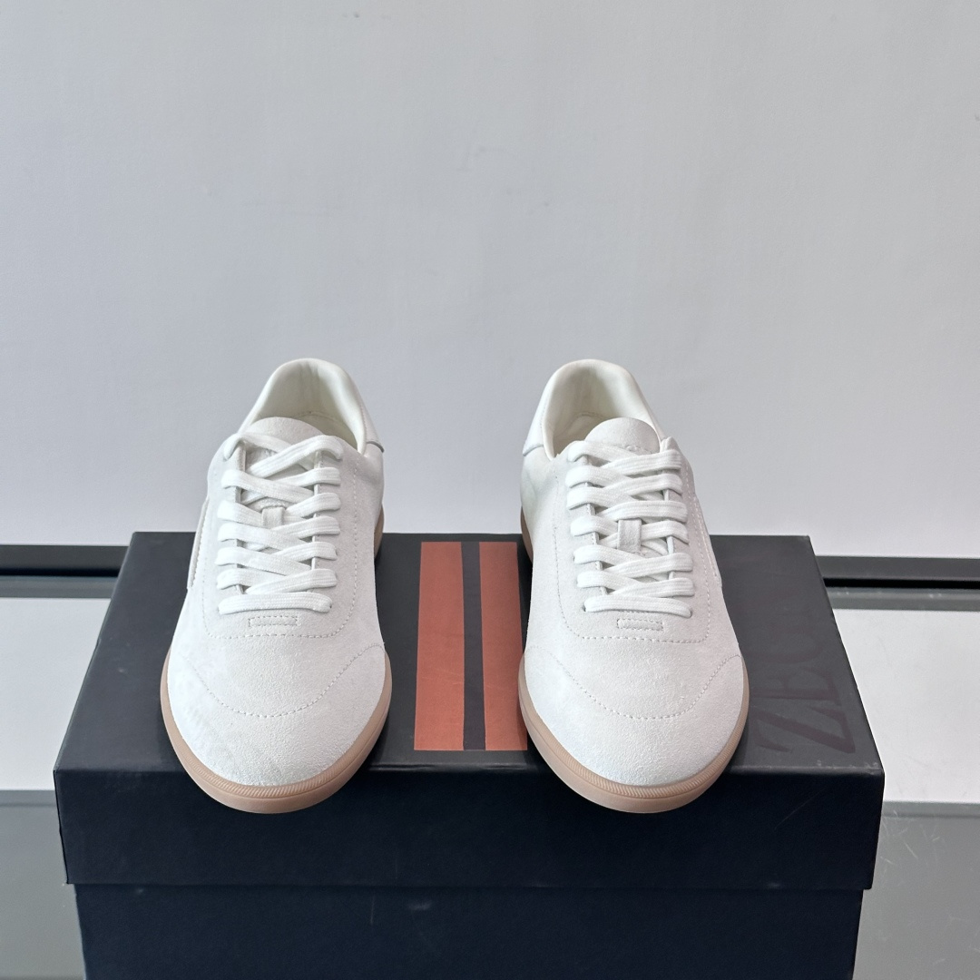 232 SUEDE SNEAKERS IN WHITE, photo 3