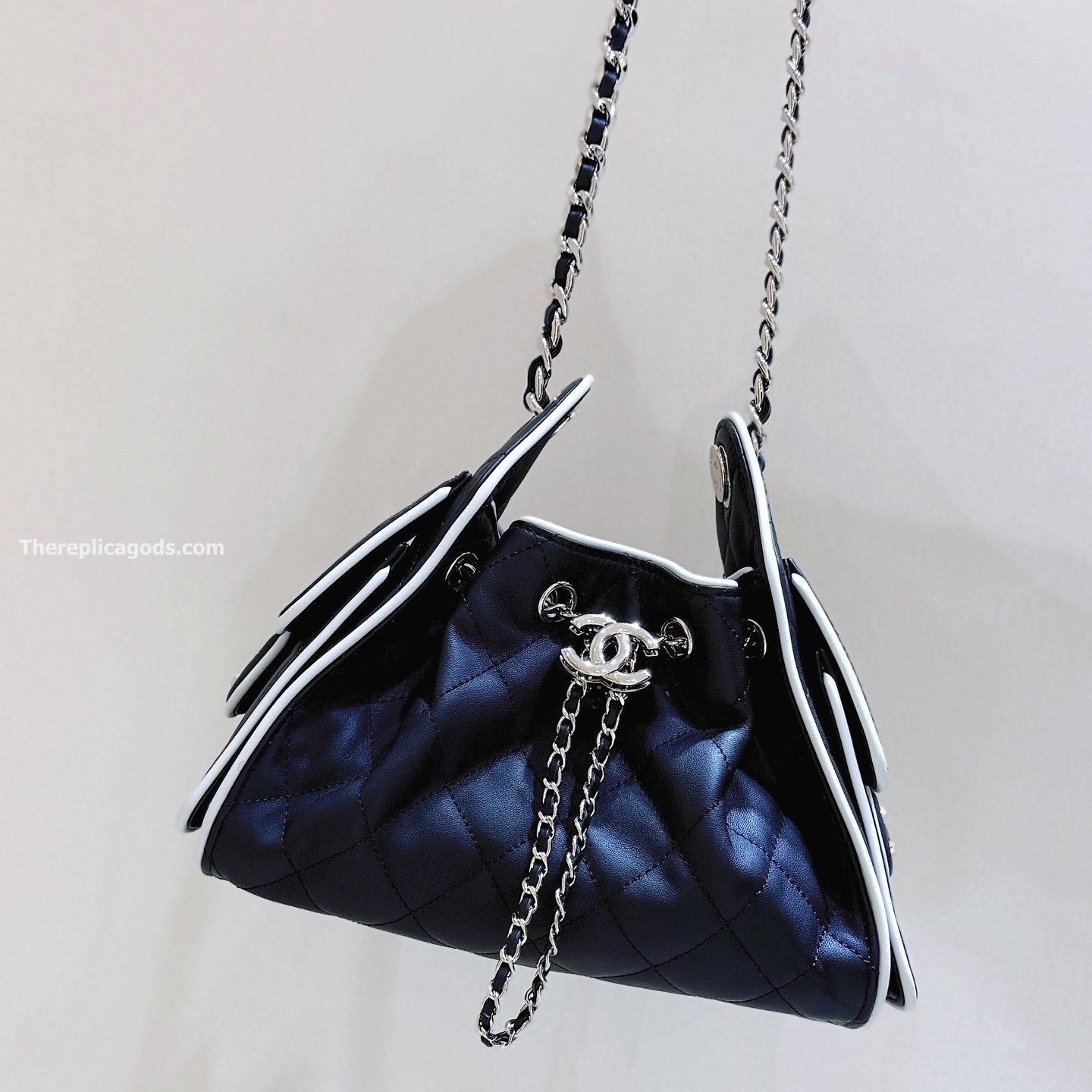 25 MINI HANDBAG BLACK CALFSKIN LEATHER
