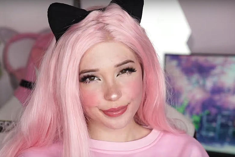 Bashing it with Belle Delphine - Femdom - The Cosplayer's Assistant