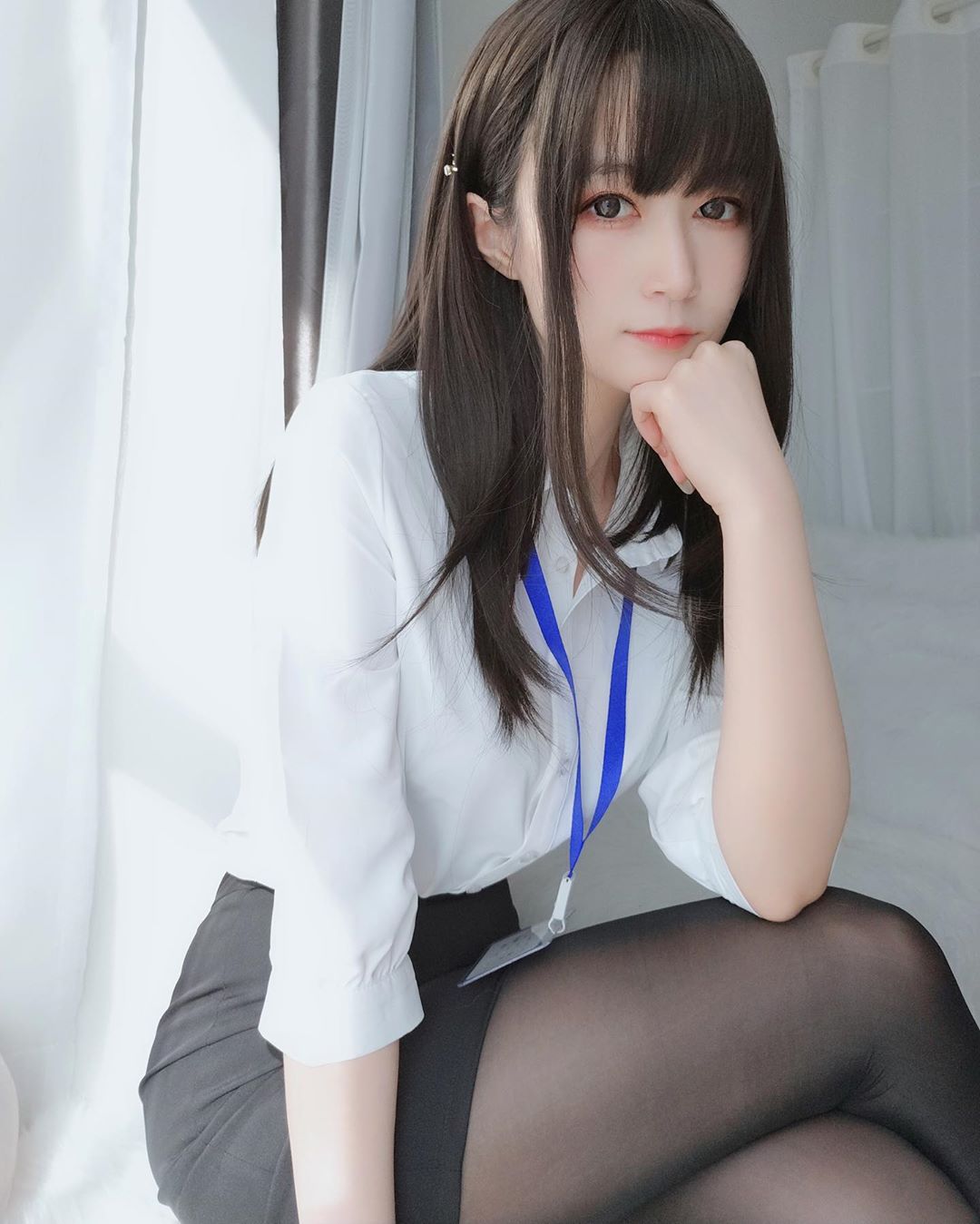 570 Asianofficelady