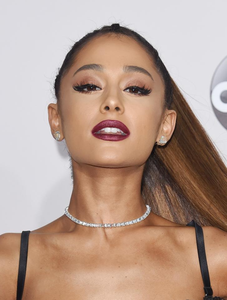 728px x 962px - Backstage with Ariana Grande - Image Chest