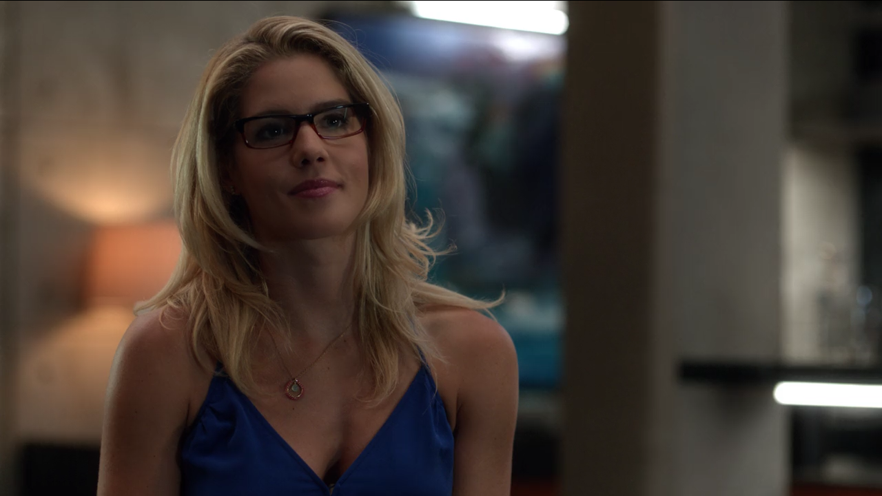 Emily Bett Rickards - Arrow JOIP - Image Chest - Free Image Hosting And ...