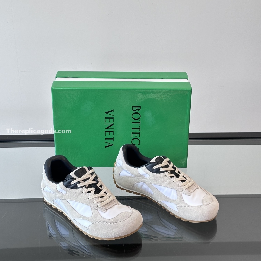 ORBIT FLASH SNEAKERS IN WHITE - BV25