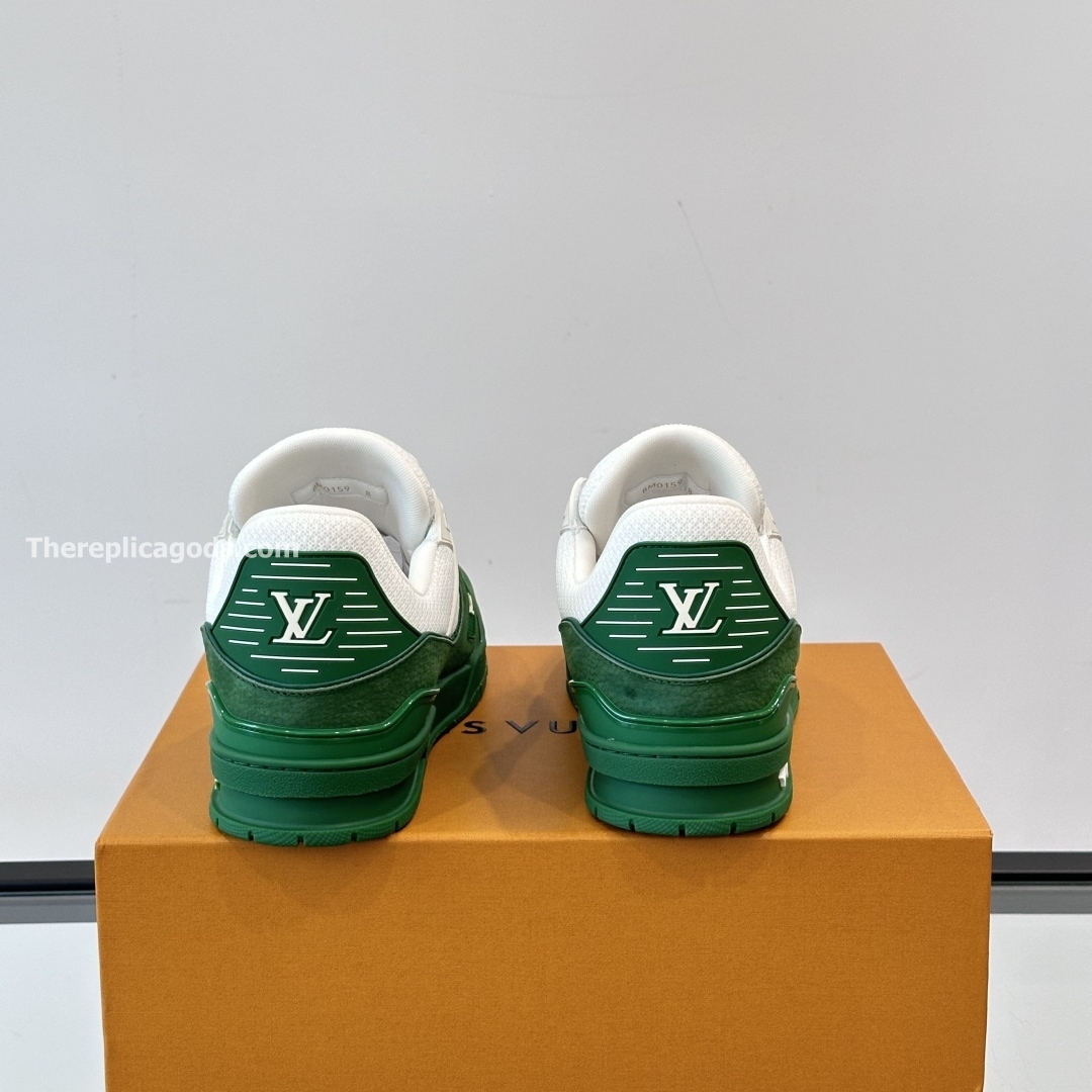 TRAINER SNEAKERS IN WHITE AND GREEN - LV947