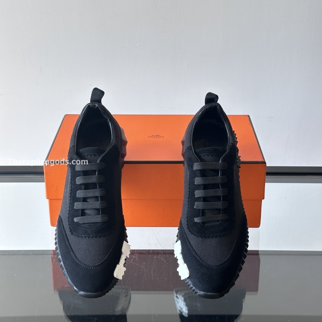 BOUNCING SNEAKERS IN BLACK - H274