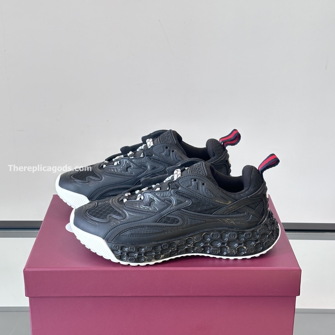 MEN'S CUB3D TRAINERS IN BLACK - GC496