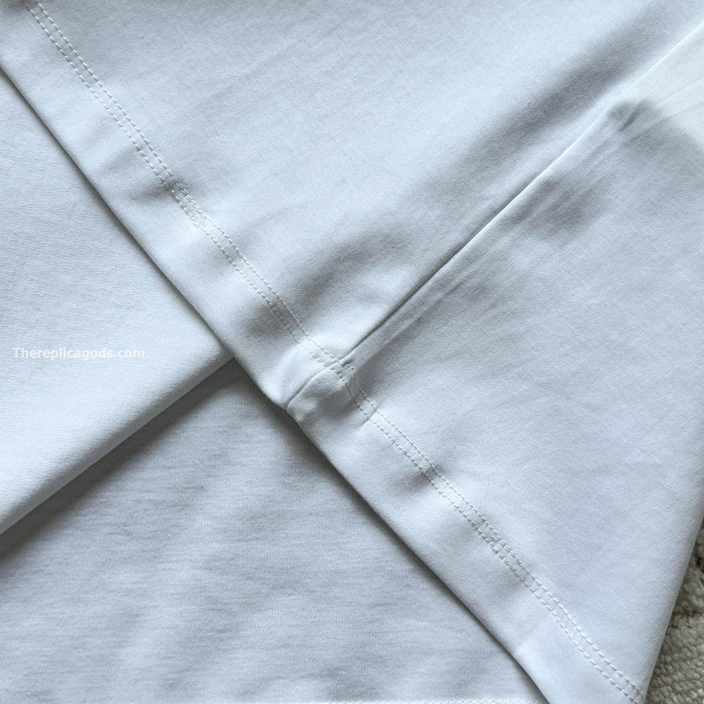 GLOW SIGNATURE T-SHIRT IN WHITE - TP560