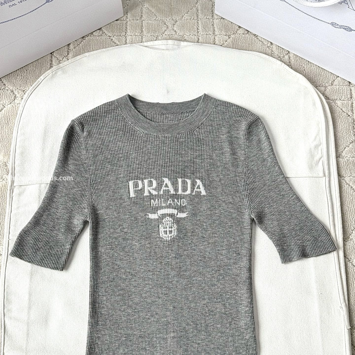 GREY SILK CREW-NECK SWEATER WITH LOGO - TP563