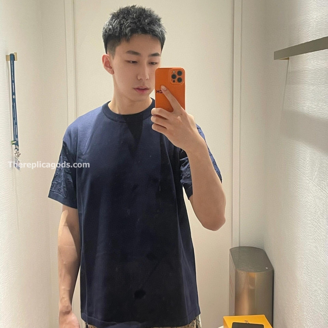SHORT SLEEVED COTTON CREWNECK IN DEEP BLACK - TP587