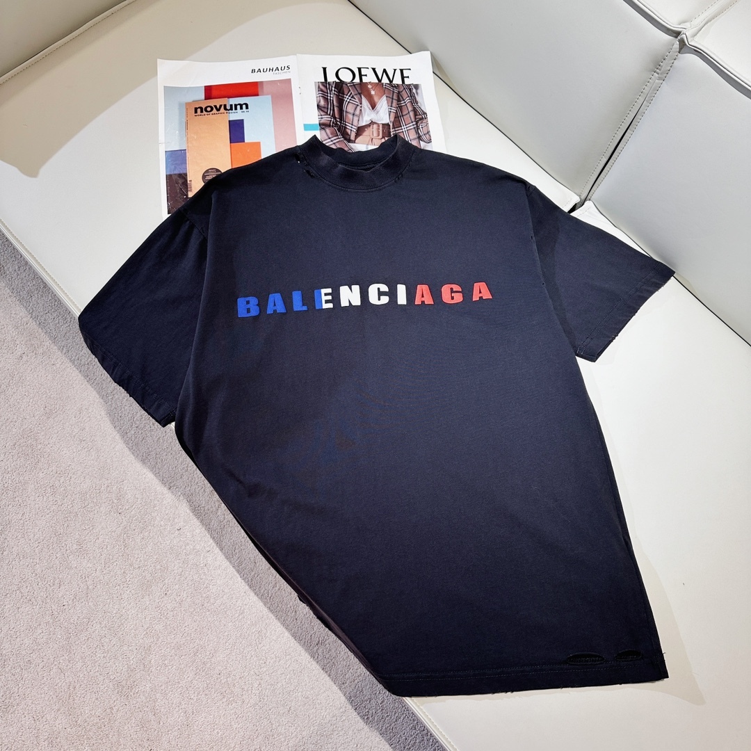 INTERNATIONAL T-SHIRT MEDIUM FIT IN FADED BLACK - TP579