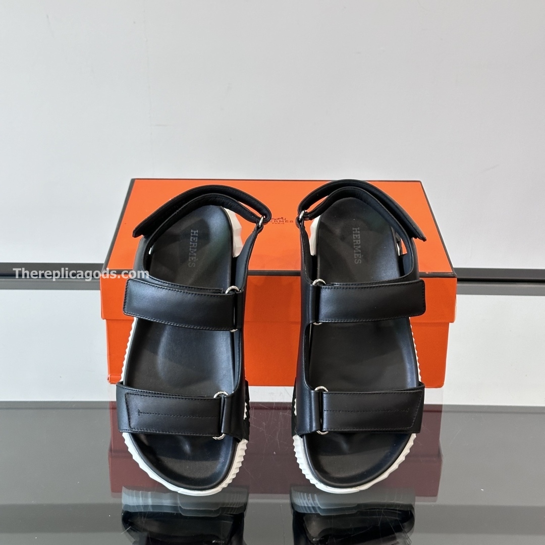 JUNIOR SANDALS IN BLACK - HS109