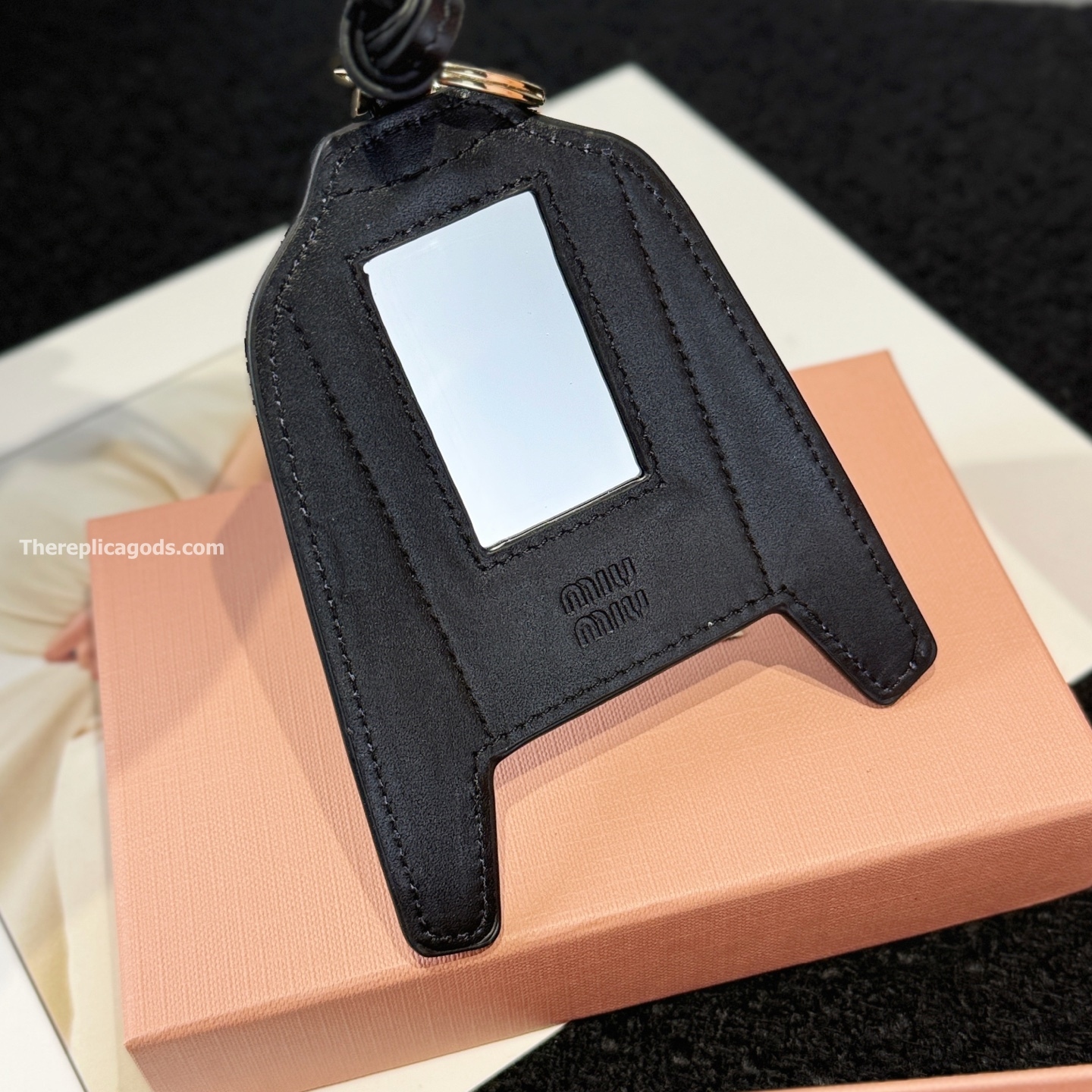 LEATHER SHIRT KEYCHAIN IN BLUE
