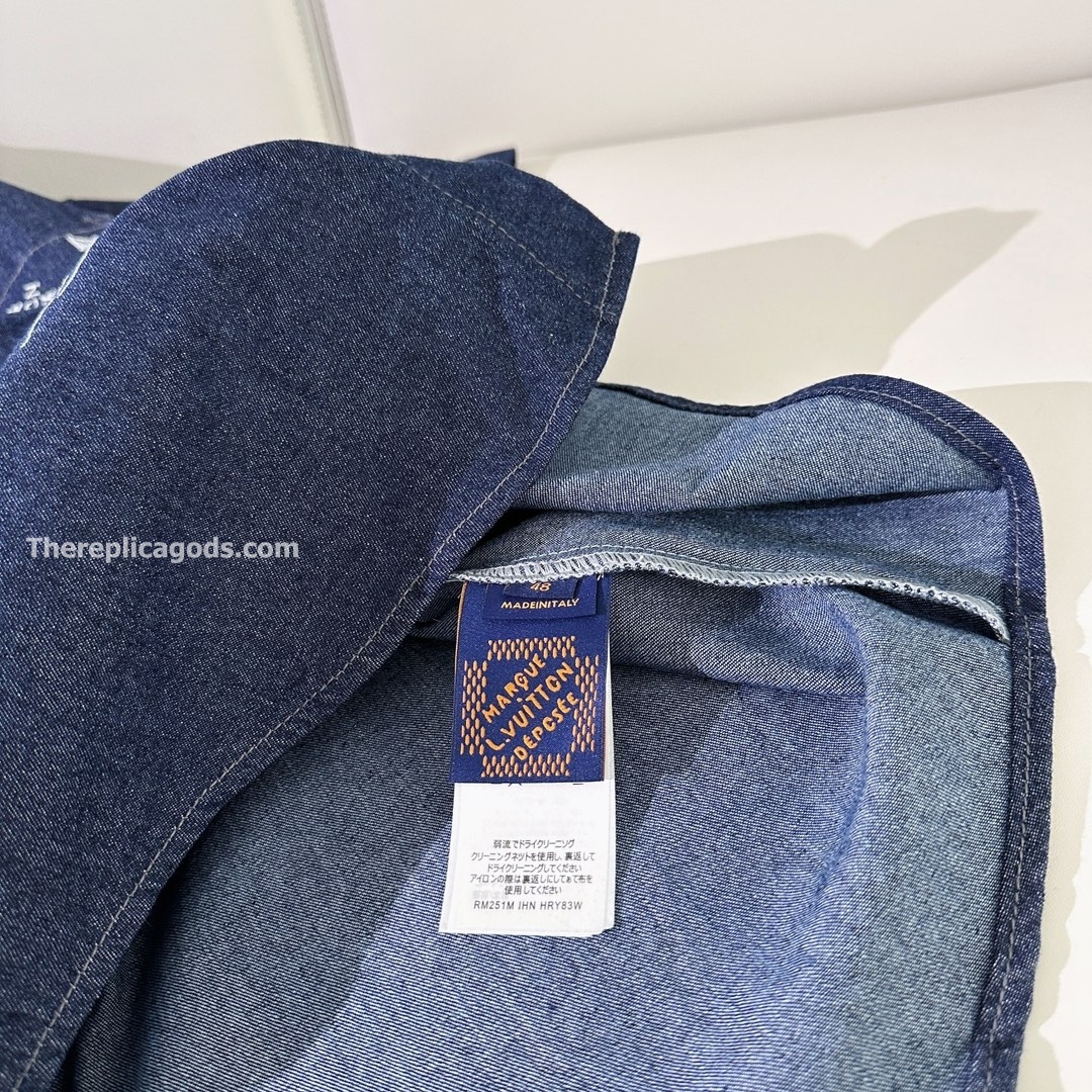 EMBROIDERED CHAMBRAY SHORT-SLEEVED SHIRT IN BLUE - SH359