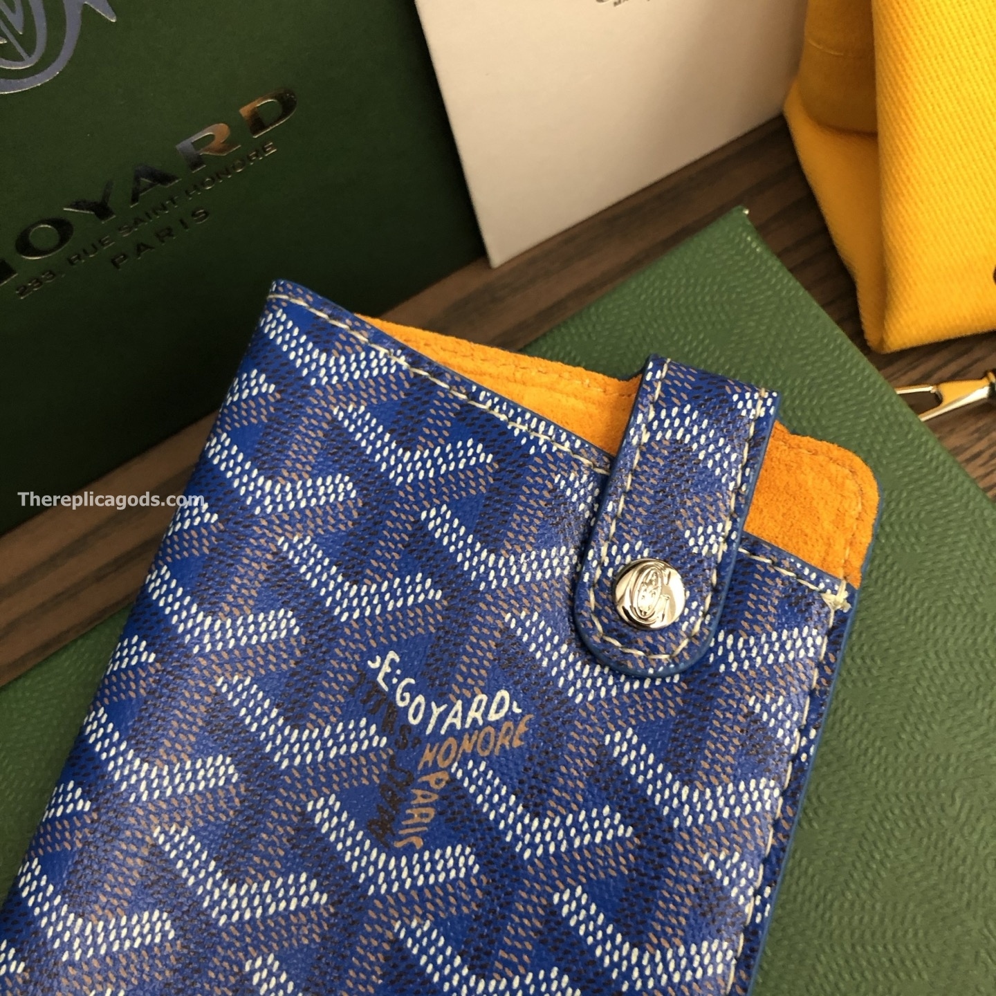 MONTMARTRE GM CASE IN BLUE